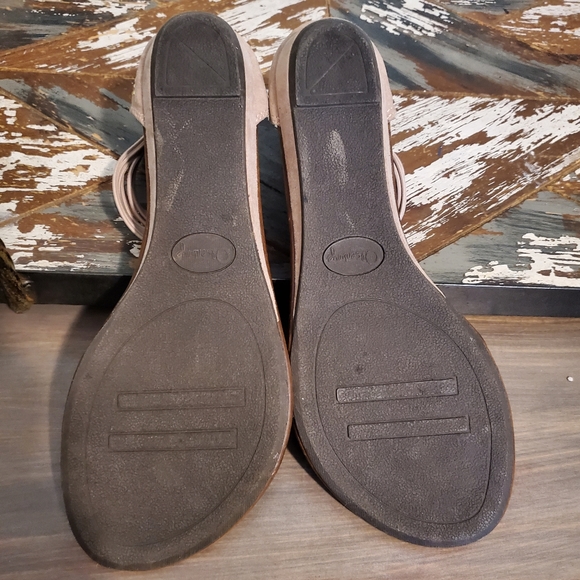 Rhinestoned Beige Sandals T Strap Zip Up Neutral Gold Silver US 8.5 - Picture 2 of 11